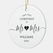 Eerste Kerstmis Getrouwd Minimal Mr en Mrs Foto Keramisch Ornament (Links)