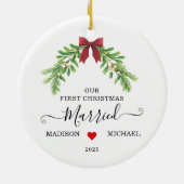 Eerste kerstmis getrouwd mistletoe vakantie keramisch ornament (Achterkant)