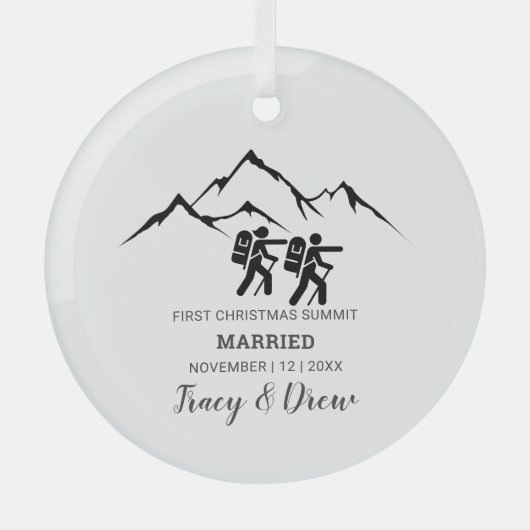Eerste Kerstmis Getrouwd Outdoor Mountain Hiking Glas Ornament (Voorkant)