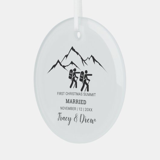 Eerste Kerstmis Getrouwd Outdoor Mountain Hiking Glas Ornament (Voorkant links)