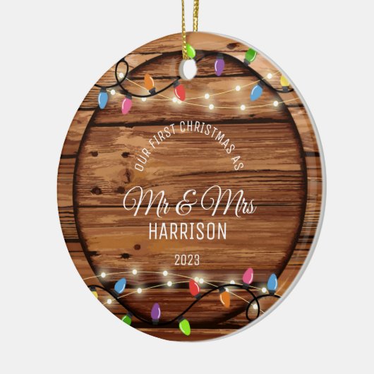 Eerste Kerstmis getrouwd rustieke string licht fot Keramisch Ornament (Links)