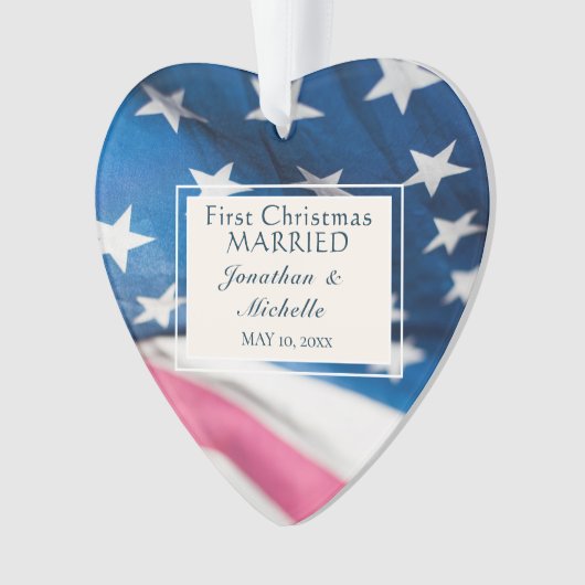 Eerste Kerstmis Getrouwd USA Flag Inspirerend Ornament (voorkant)