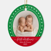 Eerste Kerstmis Groene en Rode Stippen Keramisch Ornament (Links)