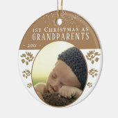 Eerste Kerstmis: Grootouders Beige Baby Foto Keramisch Ornament (Links)