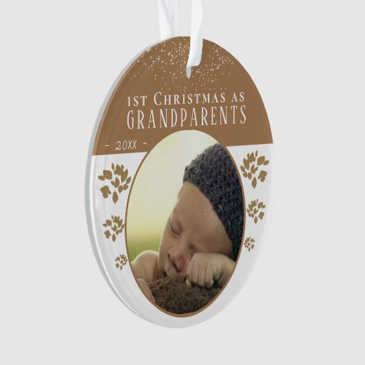 Eerste Kerstmis: Grootouders Beige Baby Foto Ornament (voorkant)