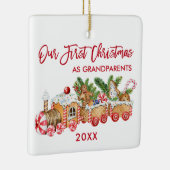 Eerste Kerstmis Grootouders Gingerbrood Train Red Keramisch Ornament (Rechts)
