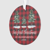Eerste Kerstmis Grootouders Pines Rood Plaid Ornament (voorkant)