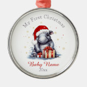 Eerste Kerstmis Hippopotamus Aangepaste Naam Keeps Metalen Ornament (Voorkant)