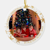 Eerste Kerstmis in New Home Gold Snowflakes Foto Keramisch Ornament (Voorkant)