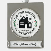 Eerste Kerstmis in New Home Persoonlijk Verzilverd Banner Ornament (Voorkant)