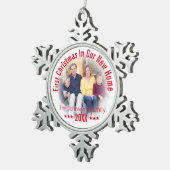 Eerste Kerstmis in ons nieuwe huis | Gepersonalise Tin Sneeuwvlok Ornament (Rechts)