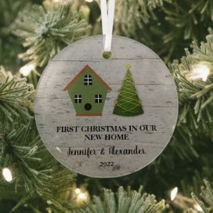 Eerste Kerstmis in ons nieuwe thuishoutkapje Glas Ornament