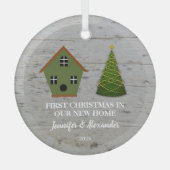 Eerste Kerstmis in ons nieuwe thuishoutkapje Glas Ornament (Voorkant)