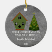 Eerste Kerstmis in ons nieuwe thuiskrijkbord Keramisch Ornament (Voorkant)