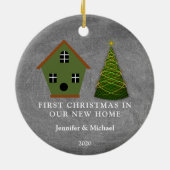 Eerste Kerstmis in ons nieuwe thuiskrijkbord Keramisch Ornament (Achterkant)