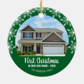 Eerste Kerstmis in onze New Home Foto Green Keramisch Ornament (Achterkant)
