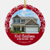 Eerste Kerstmis in onze New Home Photo Red Keramisch Ornament (Voorkant)