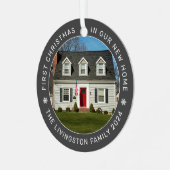 Eerste Kerstmis in onze nieuwe, aangepaste homefoo Metalen Ornament (Voorkant links)