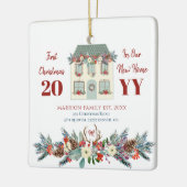 Eerste Kerstmis in onze nieuwe familie thuis. Keramisch Ornament (Links)