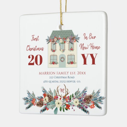 Eerste Kerstmis in onze nieuwe familie thuis. Keramisch Ornament (Links)