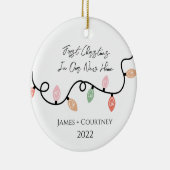 Eerste Kerstmis in onze nieuwe thuisversiering Keramisch Ornament (Rechts)