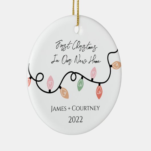 Eerste Kerstmis in onze nieuwe thuisversiering Keramisch Ornament (Rechts)