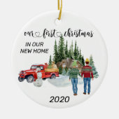 Eerste Kerstmis in onze nieuwe thuiswinter Waterve Keramisch Ornament (Voorkant)