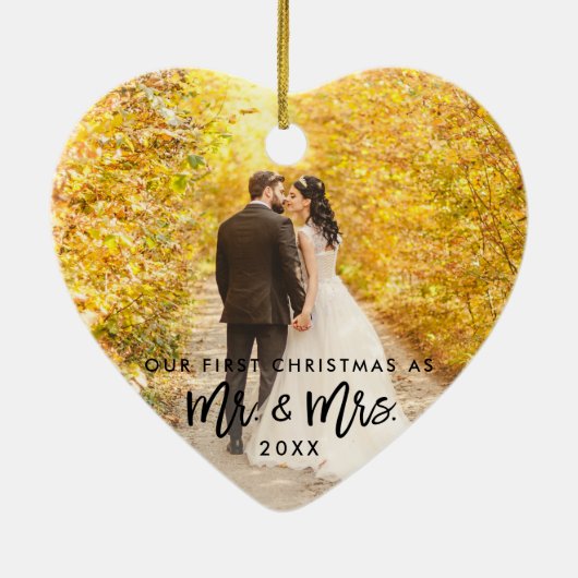 Eerste Kerstmis in penseelscript & Mrs Foto Keramisch Ornament (Achterkant)