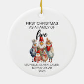 Eerste Kerstmis Kip Familie van Vijf Keramisch Ornament (Achterkant)