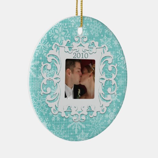 Eerste Kerstmis met aangepaste foto en datum Keramisch Ornament (Rechts)