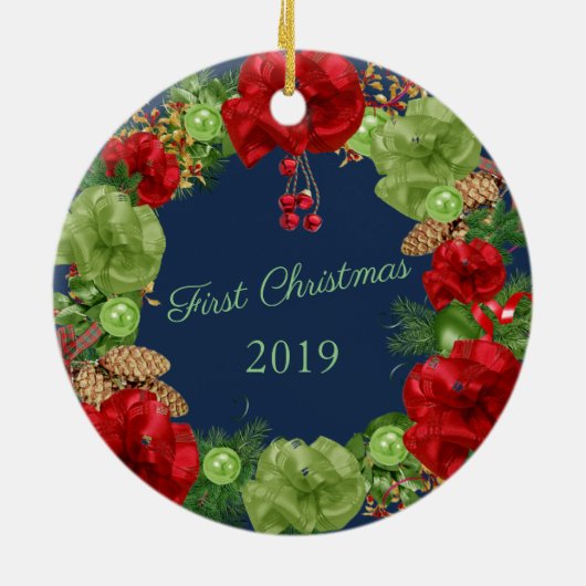 Eerste Kerstmis met Holiday Wreate Keramisch Ornament (Achterkant)