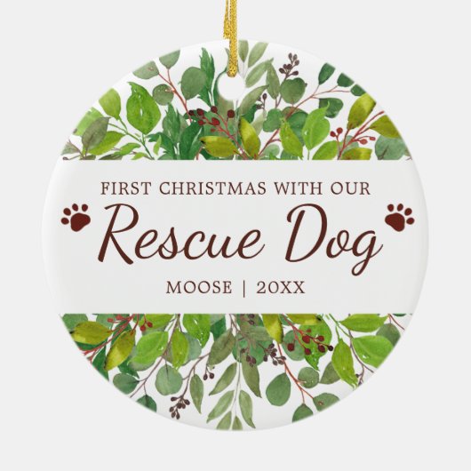 Eerste Kerstmis met onze reddingshond op maat Keramisch Ornament (Achterkant)