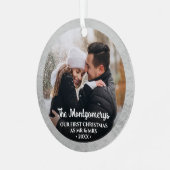 Eerste Kerstmis Mr. en Mrs. Foto Metalen Ornament (Voorkant links)