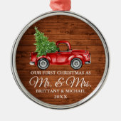 Eerste Kerstmis: Mr en Mrs Wood Truck Metalen Ornament (Voorkant)