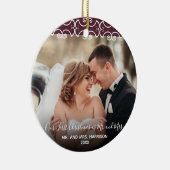 Eerste Kerstmis Mr. Foto & Mrs Burgundy 2 Keramisch Ornament (Rechts)