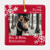 Eerste Kerstmis Mr & Mrs Custom Foto Sneeuwvlokken Keramisch Ornament (Voorkant)