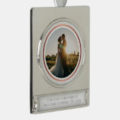 Eerste Kerstmis Mr & Mrs Foto Elegant Verzilverd Banner Ornament (Rechts)