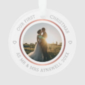 Eerste Kerstmis: Mr & Mrs Foto Modern Elegant Ornament (achterkant)