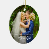 Eerste Kerstmis Mr. & Mrs Photo Brush Script R Keramisch Ornament (Rechts)