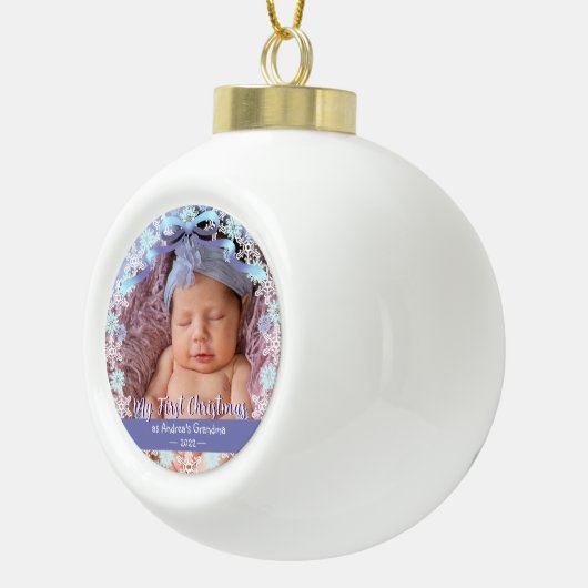 Eerste Kerstmis, oma Soft Blue Paars Tone Keramische Bal Ornament (Rechts)