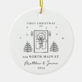 Eerste Kerstmis op 223 North Main St 2023 Keramisch Ornament (Voorkant)