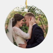 Eerste Kerstmis Pas getrouwd Fotonaam Datum Floral Keramisch Ornament (Achterkant)