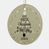 Eerste Kerstmis Passen getrouwd Jaar Sage Groen Keramisch Ornament (Links)