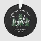 Eerste Kerstmis Samen 2023 Evergreen Koppels Ornament (voorkant)