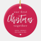 Eerste Kerstmis samen foto roze liefdesscript Keramisch Ornament (Achterkant)
