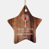 Eerste Kerstmis samen liefdeshout Keramisch Ornament (Rechts)