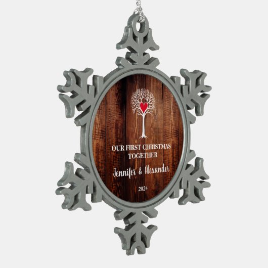 Eerste Kerstmis samen liefdeshout Tin Sneeuwvlok Ornament (Links)