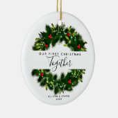 Eerste Kerstmis samen met Red Berry WreatNames Keramisch Ornament (Rechts)