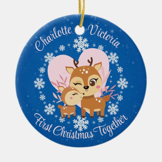 Eerste Kerstmis samen Moeder Dochter Rendieren Keramisch Ornament (Voorkant)