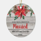 Eerste Kerstmis trouwde met rustige winterbloemen Keramisch Ornament (Links)